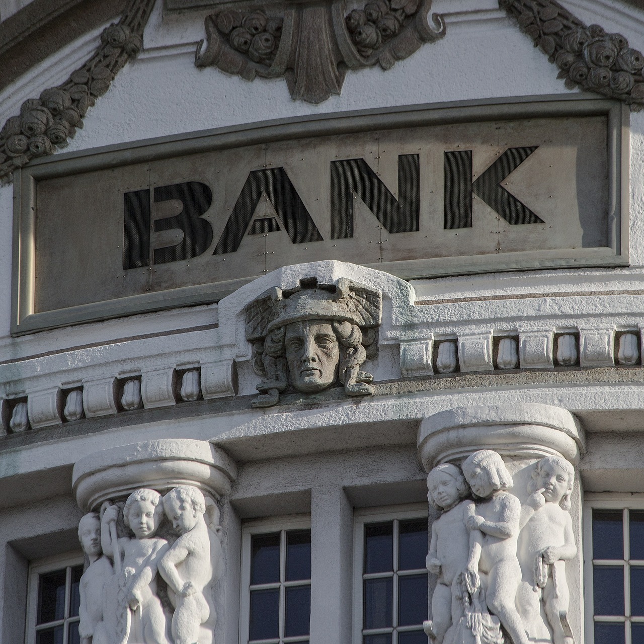 bank 2907728 1280