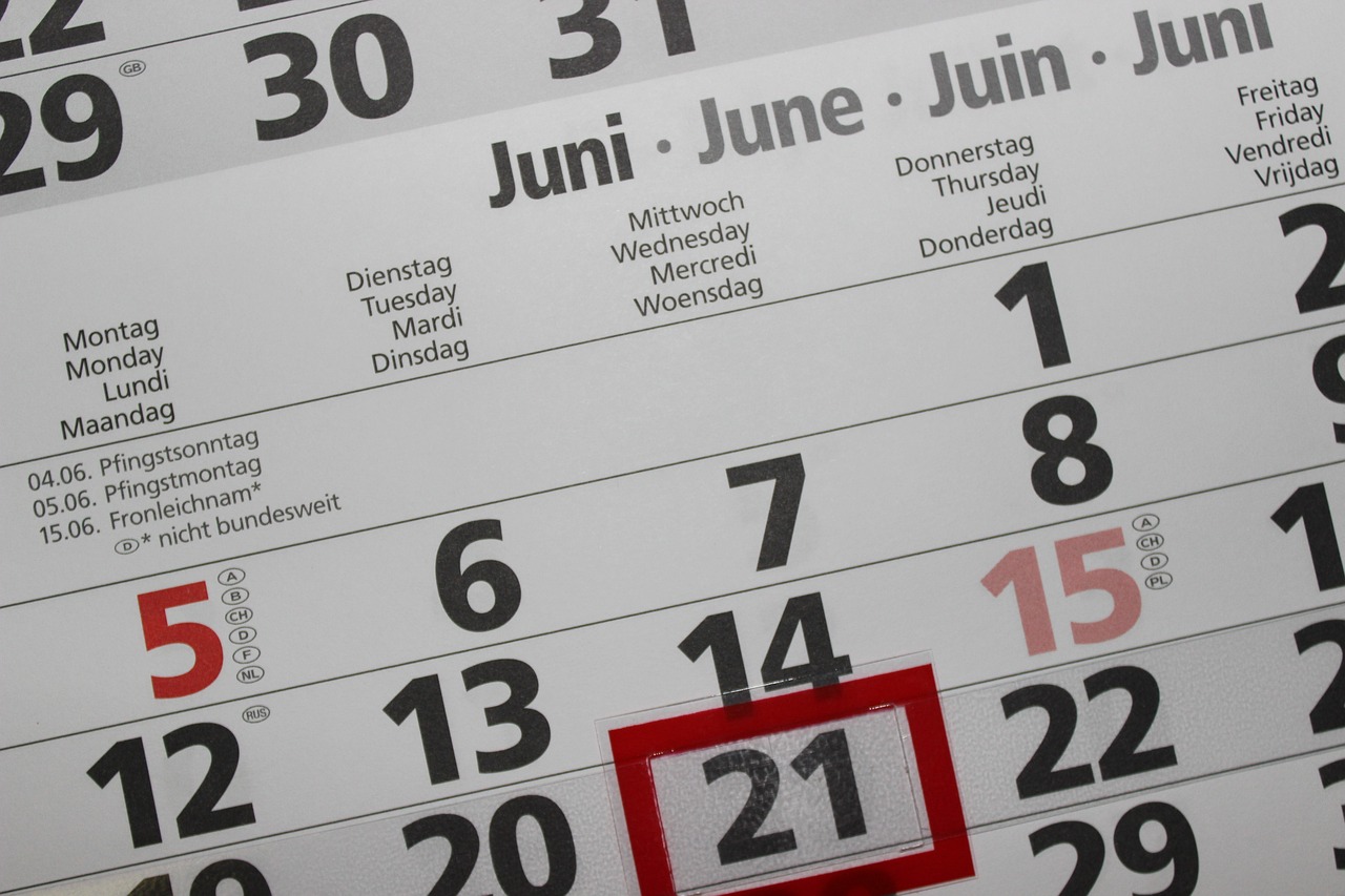 calendar 2428560 1280
